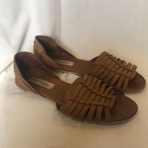 Open toe strappy sandals